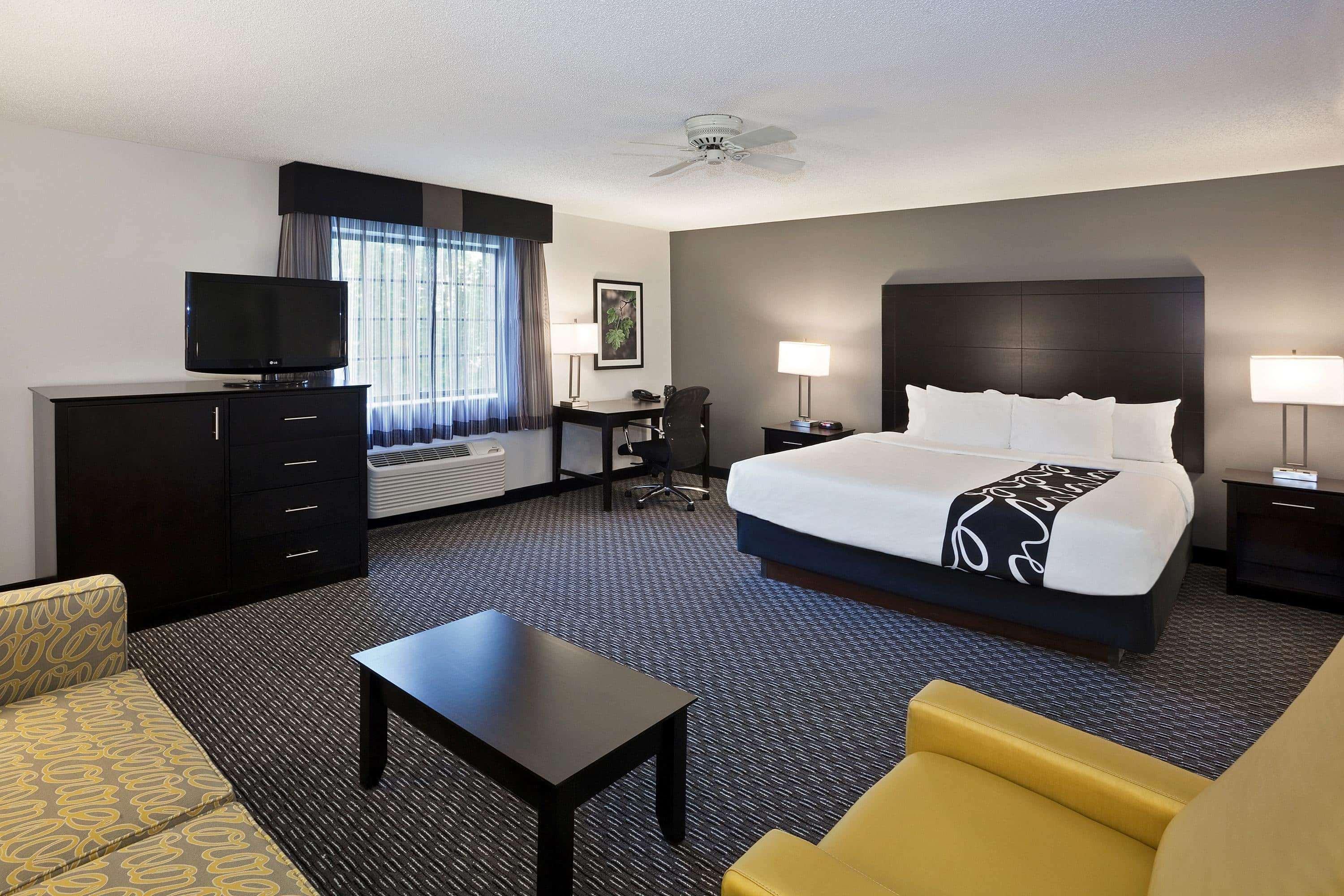La Quinta By Wyndham Cleveland Macedonia Hotell Eksteriør bilde