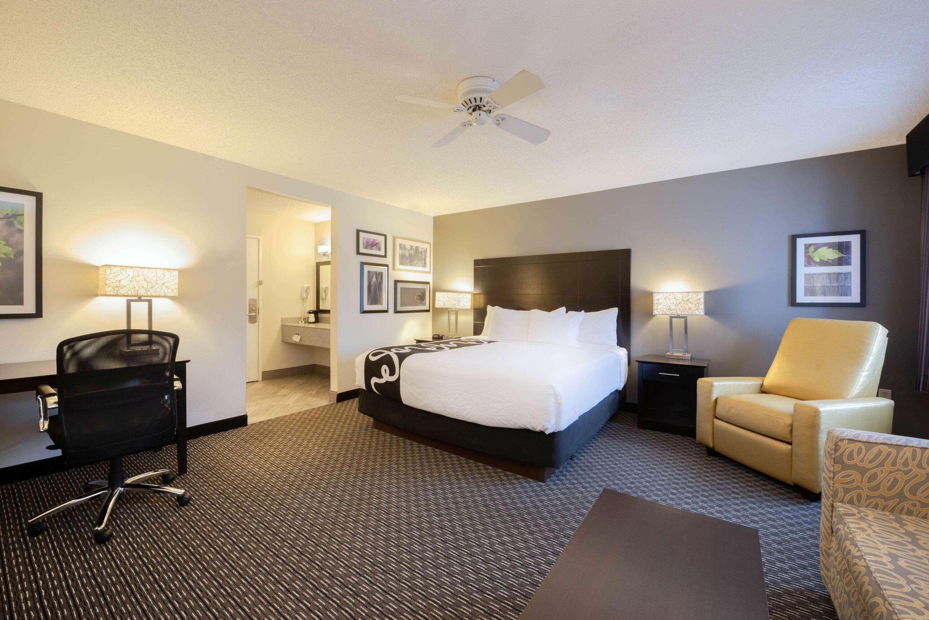 La Quinta By Wyndham Cleveland Macedonia Hotell Eksteriør bilde
